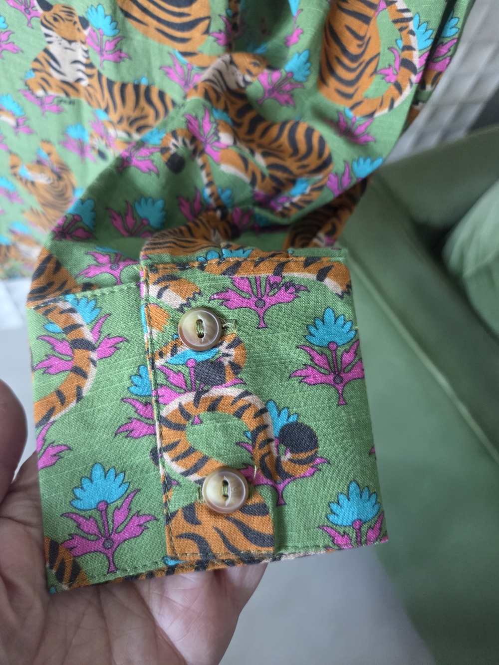 ivy jane Tiger + Floral Print Blouse - Size XS - Small - Picture 5 of 9